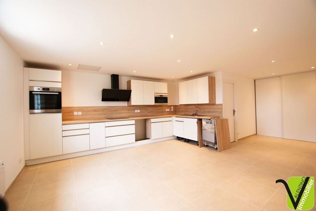 Appartement T2 Colombier-Saugnieu 297000€ Valentino Immobilier Appartement T2 Colombier-Saugnieu 297000€ Valentino Immobilier